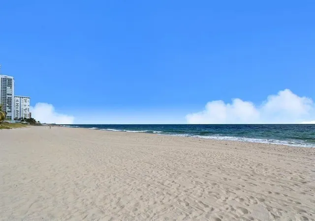 Homes for sale in Lauderdale By The Sea, FL | 1461 S Ocean Blvd #211, Lauderdale By The Sea, FL 33062 | MLS# F10524187