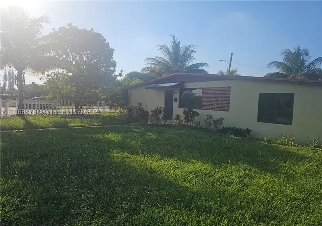 500 NW 199th St