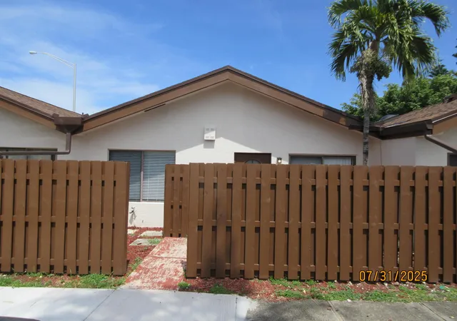 Homes for sale in Plantation, FL | 1760 Nw 72nd Ave #81, Plantation, FL 33313 | MLS# R11120059