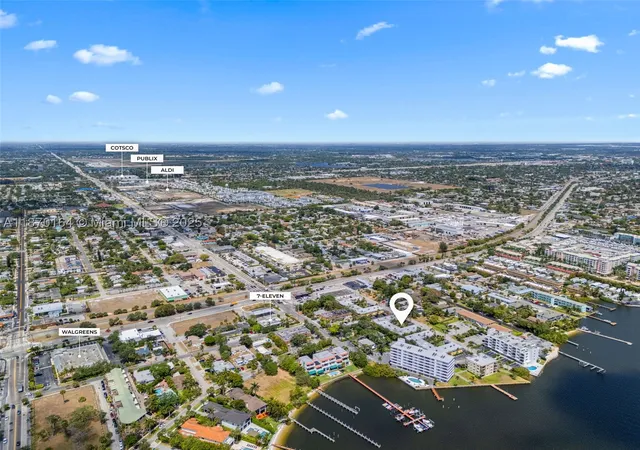 2nd image of 200 Croton Ave, Lantana, FL 33462