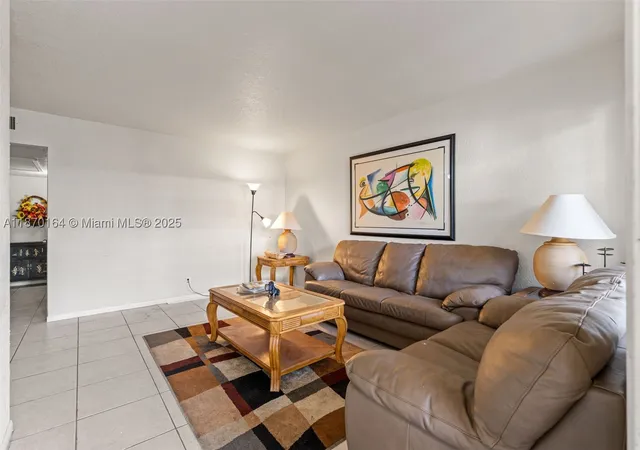 2nd image of 200 Croton Ave #104, Lantana, FL 33462 | MLS# A11870164