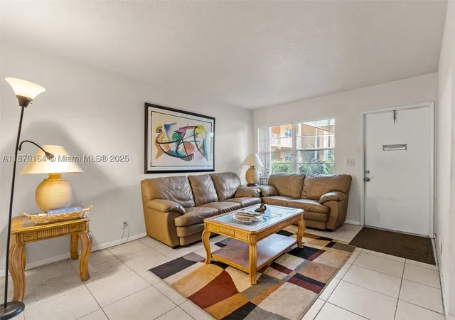 3rd image of 200 Croton Ave #104, Lantana, FL 33462 | MLS# A11870164