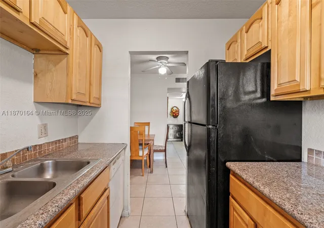 4th image of 200 Croton Ave #104, Lantana, FL 33462 | MLS# A11870164