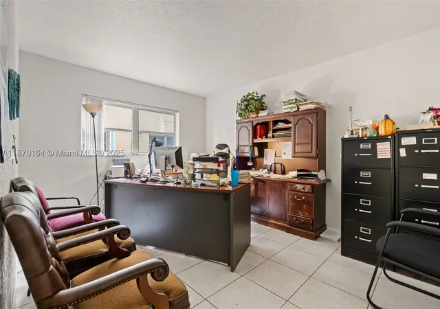 5th image of 200 Croton Ave #104, Lantana, FL 33462 | MLS# A11870164