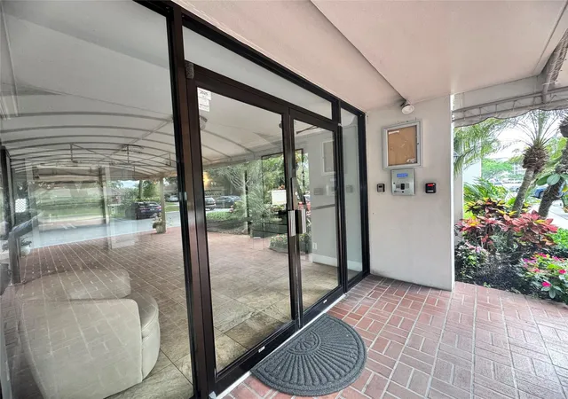 2nd image of 2850 N Palm Aire Dr #207, Pompano Beach, FL 33069 | MLS# F10524421