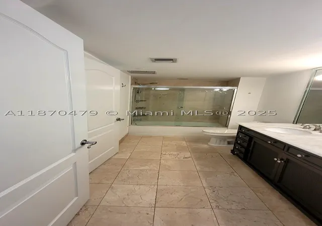 Photo 2 of Sale Pending at 2101 Brickell Ave #1109, Miami, FL 33129 | MLS# A11870479 | Listing updated on 2026-08-25