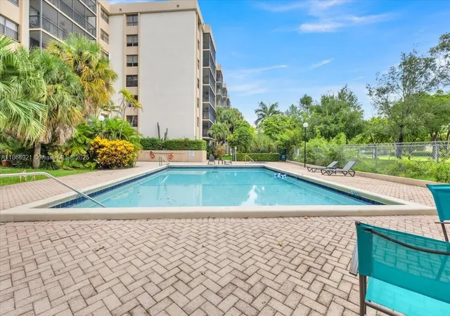 Homes for sale in Miami, FL | 900 Ne 195Th Street #607, Miami, FL 33179 | MLS# A11868921