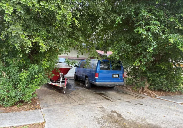 1st image of 2109 Pinehurst Dr, West Palm Beach, FL 33407 | MLS# F10524510