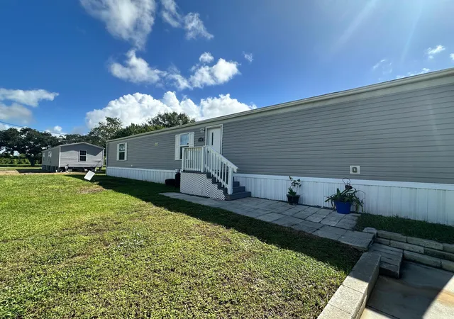 2nd image of 5945 Se 95th Trail Trail, Okeechobee, FL 34974 | MLS# R11120449
