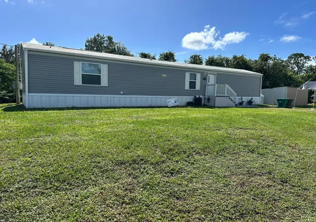 3rd image of 5945 Se 95Th Trail Trail, Okeechobee, FL 34974 | MLS# R11120449
