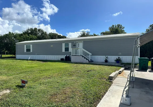 5th image of 5945 Se 95Th Trail Trail, Okeechobee, FL 34974 | MLS# R11120449