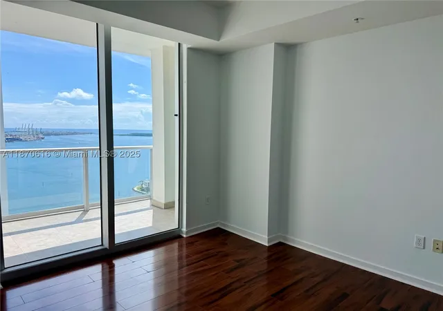 9th image of 300 S Biscayne Blvd #3014, Miami, FL 33131 | MLS# A11870616