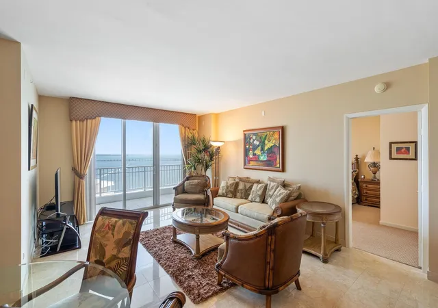 5th image of 801 Brickell Key Blvd #2903, Miami, FL 33131 | MLS# F10524055