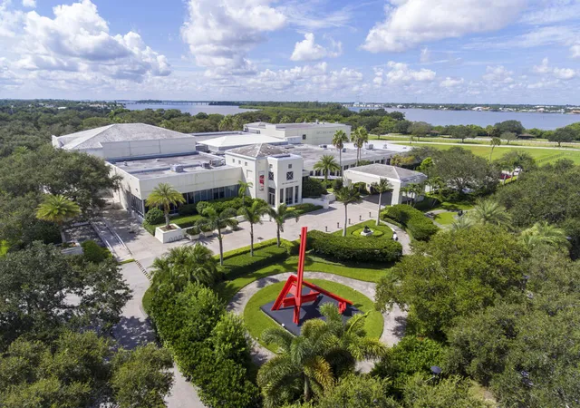 Homes for sale in Vero Beach, FL | 275 Date Palm Road, Vero Beach, FL 32963 | Houzeo