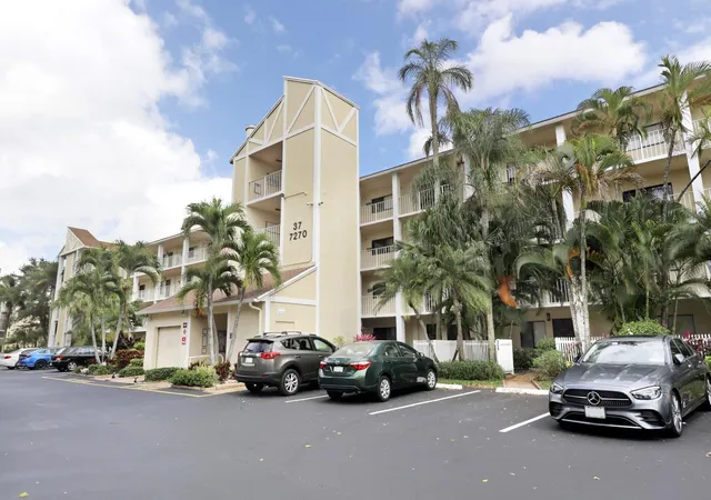 Homes for sale in Delray Beach, FL | 7270 Ashford Pl, Delray Beach, FL 33446