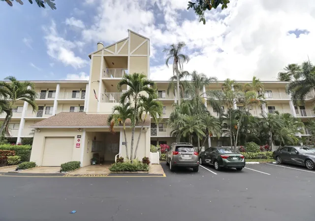Homes for sale in Delray Beach, FL | 7270 Ashford Pl, Delray Beach, FL 33446