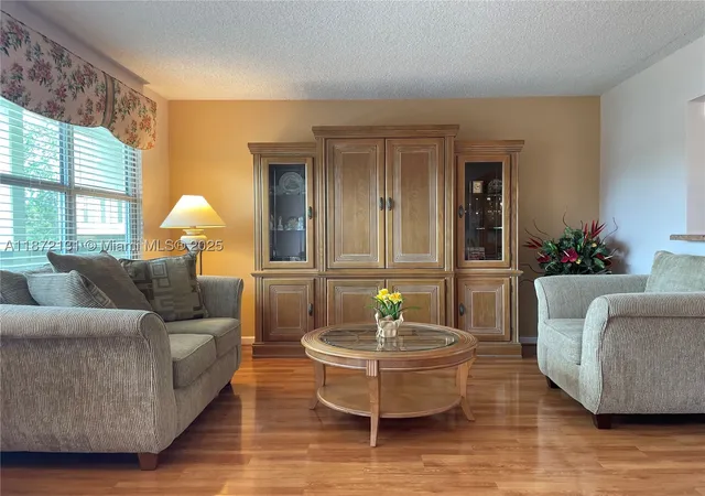 2nd image of 3033 Berkshire B #3033, Deerfield Beach, FL 33442 | MLS# A11872131