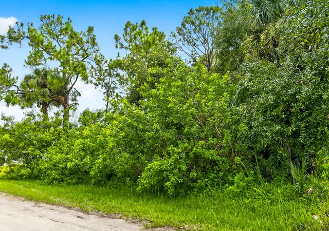 Homes for sale in Vero Beach, FL | 8156 101st Ct, Vero Beach, FL 32967 | MLS# R11120979