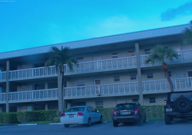 3rd image of 9872 Marina Blvd, Boca Raton, FL 33428