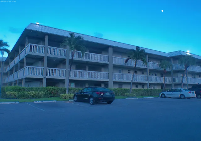 4th image of 9872 Marina Blvd, Boca Raton, FL 33428