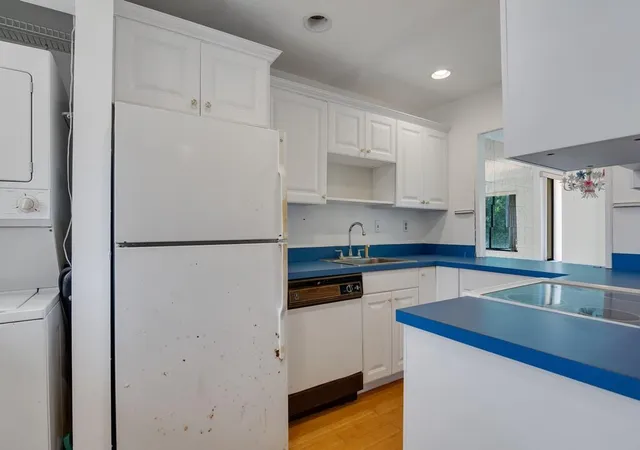 5th image of 5373 Se Miles Grant Rd #208, Stuart, FL 34997 | MLS# R11121250
