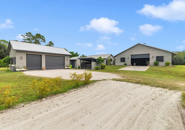 3rd image of 2770 E Rd, Loxahatchee, FL 33470 | MLS# R11121290