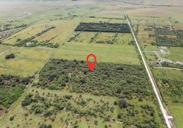 2nd image of 2095 Cabbage Dr, Okeechobee, FL 34974 | MLS# R11122669