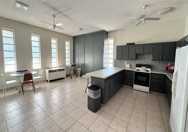 Homes for sale in Lauderdale Lakes, FL | 5103 Nw 35th Street, Lauderdale Lakes, FL 33319 | Houzeo