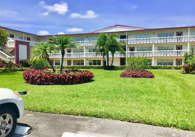 Homes for sale in Boca Raton, FL | 135 Fanshaw D, Boca Raton, FL 33434 | Houzeo