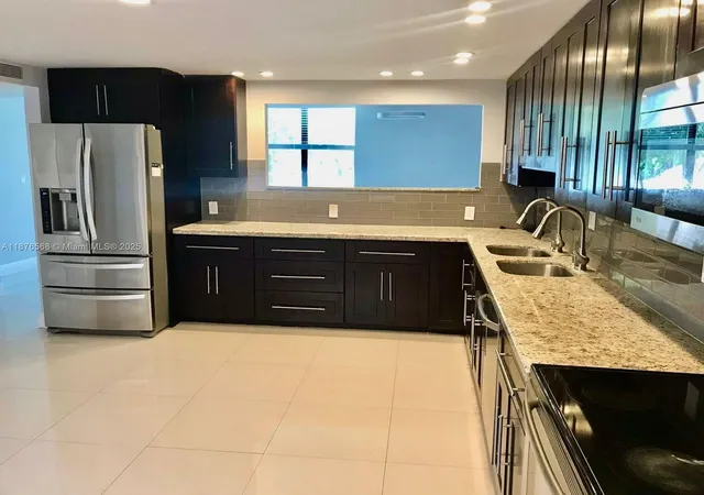 3rd image of 20381 Ne 30Th Ave #206-7, Aventura, FL 33180 | MLS# A11876568