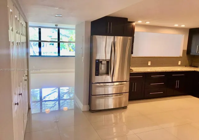 5th image of 20381 Ne 30Th Ave #206-7, Aventura, FL 33180 | MLS# A11876568
