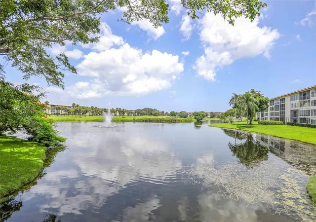 3rd image of 2302 Lucaya Ln #L4, Coconut Creek, FL 33066 | MLS# F10525043