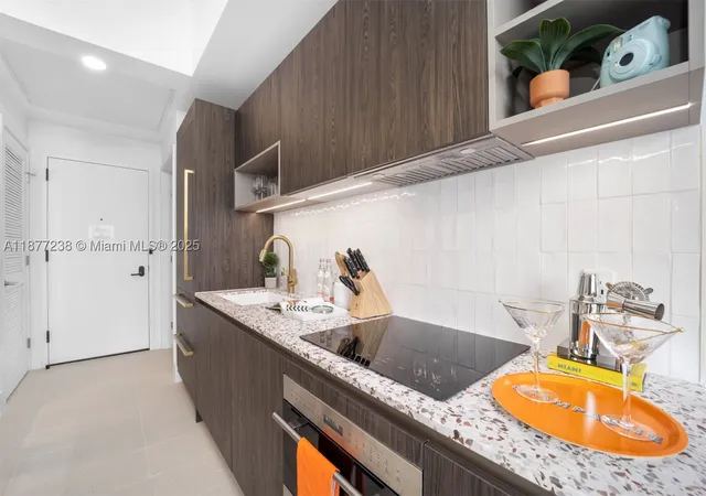 Photo 3 of Condo for sale at 159 Ne 6Th St #5112, Miami, FL 33132 | MLS# A11877238 | Listing updated on 2025-10-25