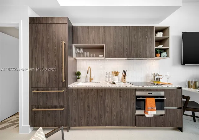 Photo 4 of Condo for sale at 159 Ne 6Th St #5112, Miami, FL 33132 | MLS# A11877238 | Listing updated on 2025-10-25