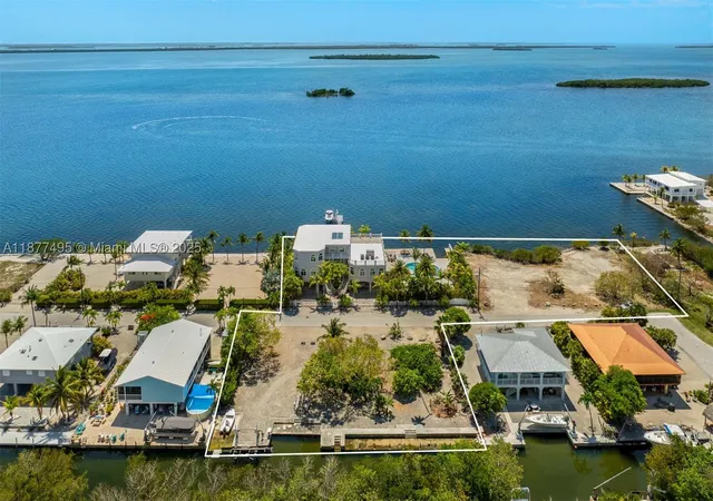 3rd image of 3742 Seagrape St, Big Pine Key, FL 33043 | MLS# A11877495