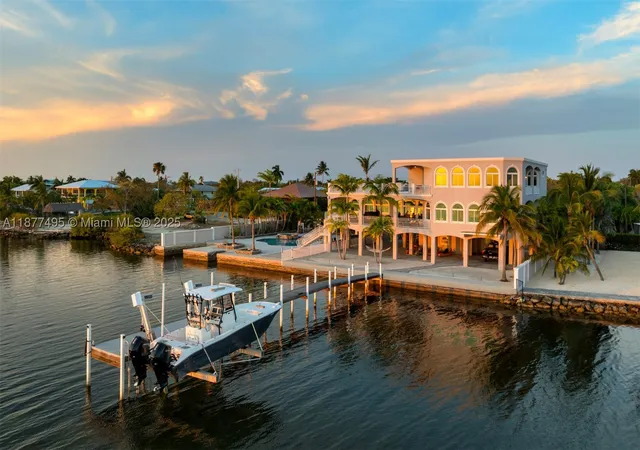 5th image of 3742 Seagrape St, Big Pine Key, FL 33043 | MLS# A11877495