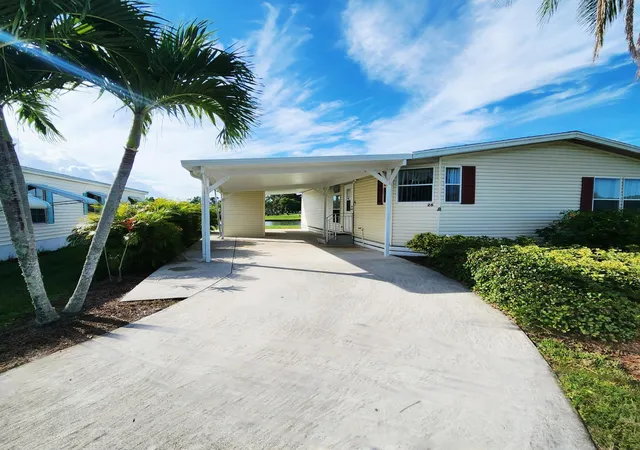 Homes for sale in Port St Lucie, FL | 26 Orinco Rd, Port St Lucie, FL 34952 | MLS# R11123749