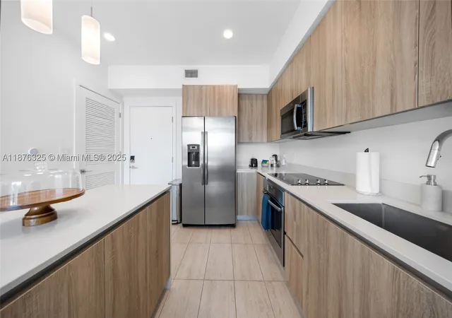 3900 Biscayne Blvd #S-208