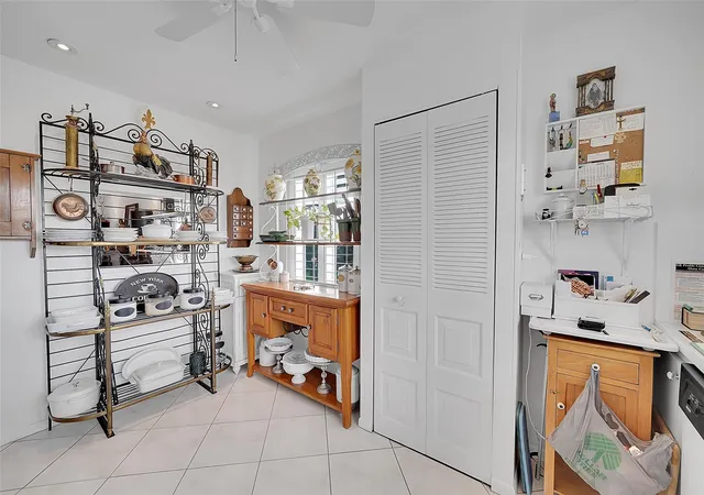 4th image of 9481 Sunrise Lakes Blvd #310, Sunrise, FL 33322 | MLS# F10526713