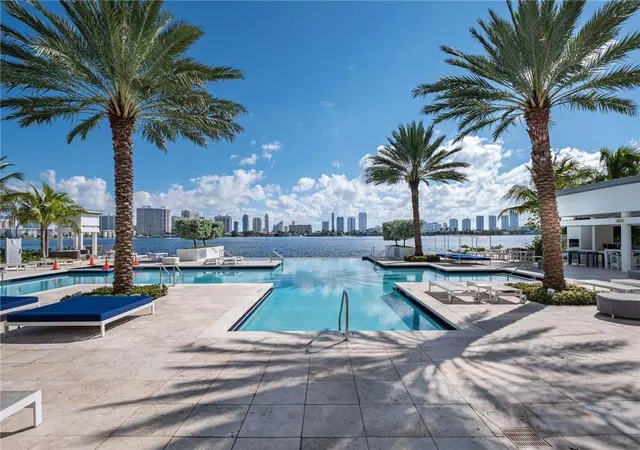 4th image of 17111 Biscayne Blvd #2105 + 1 BOAT SLIP 100 ft, North Miami Beach, FL 33160 | MLS# F10525345