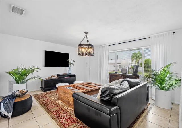 Homes for sale in Pompano Beach, FL | 170 Nw 27Th St, Pompano Beach, FL 33064 | MLS# F10526633