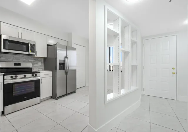 Homes for sale in Pompano Beach, FL | 2200 S Cypress Bend Dr #805, Pompano Beach, FL 33069 | MLS# F10525524
