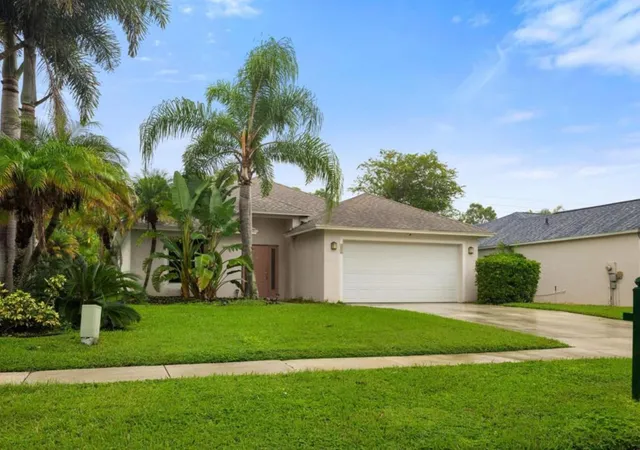 Homes for sale in Port St Lucie, FL | 296 Sw Panther Tr, Port St Lucie, FL 34953 | MLS# F10527372