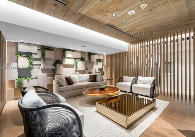 2nd image of 2301 Collins Ave, Miami Beach, FL 33139