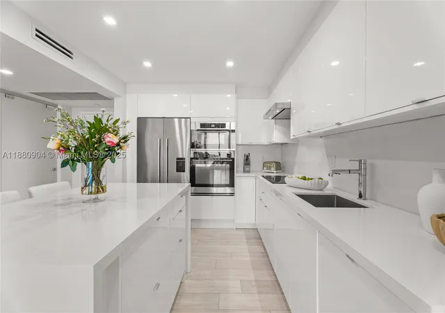 2nd image of 2301 Collins Ave #1523-24, Miami Beach, FL 33139 | MLS# A11880904