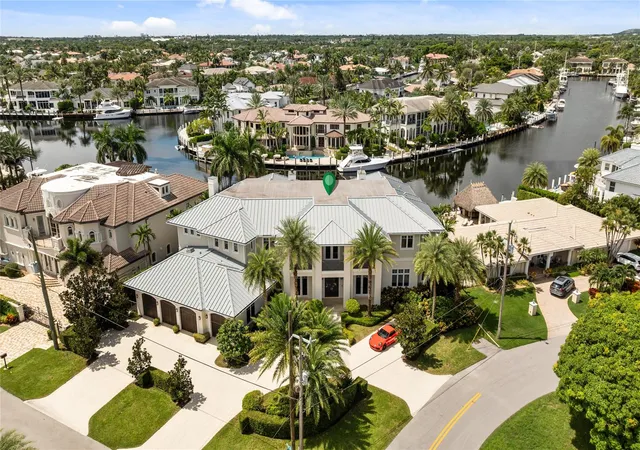Homes for sale in Lighthouse Point, FL | 3211 Ne 27th Ave, Lighthouse Point, FL 33064 | MLS# F10527160