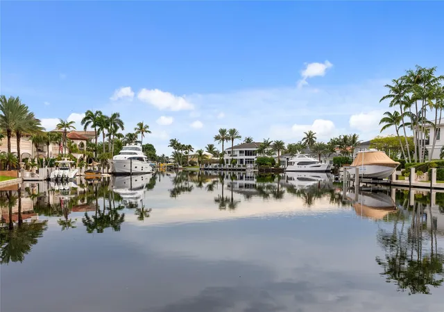 Homes for sale in Lighthouse Point, FL | 3211 Ne 27Th Ave, Lighthouse Point, FL 33064 | MLS# F10527160
