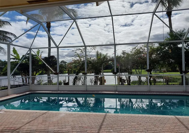 3rd image of 7042 Se Bay Hill Dr, Stuart, FL 34997 | MLS# F10527417