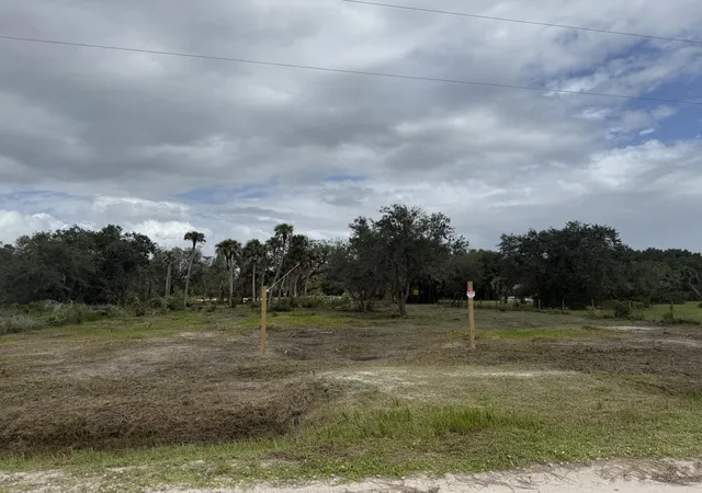 3rd image of 15723 Nw 304Th St, Okeechobee, FL 34972 | MLS# R11125221