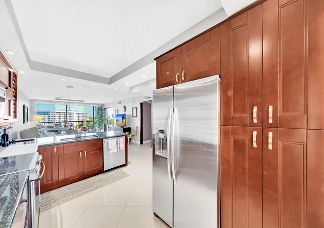 5th image of 2940 N Crse Dr, Pompano Beach, FL 33069